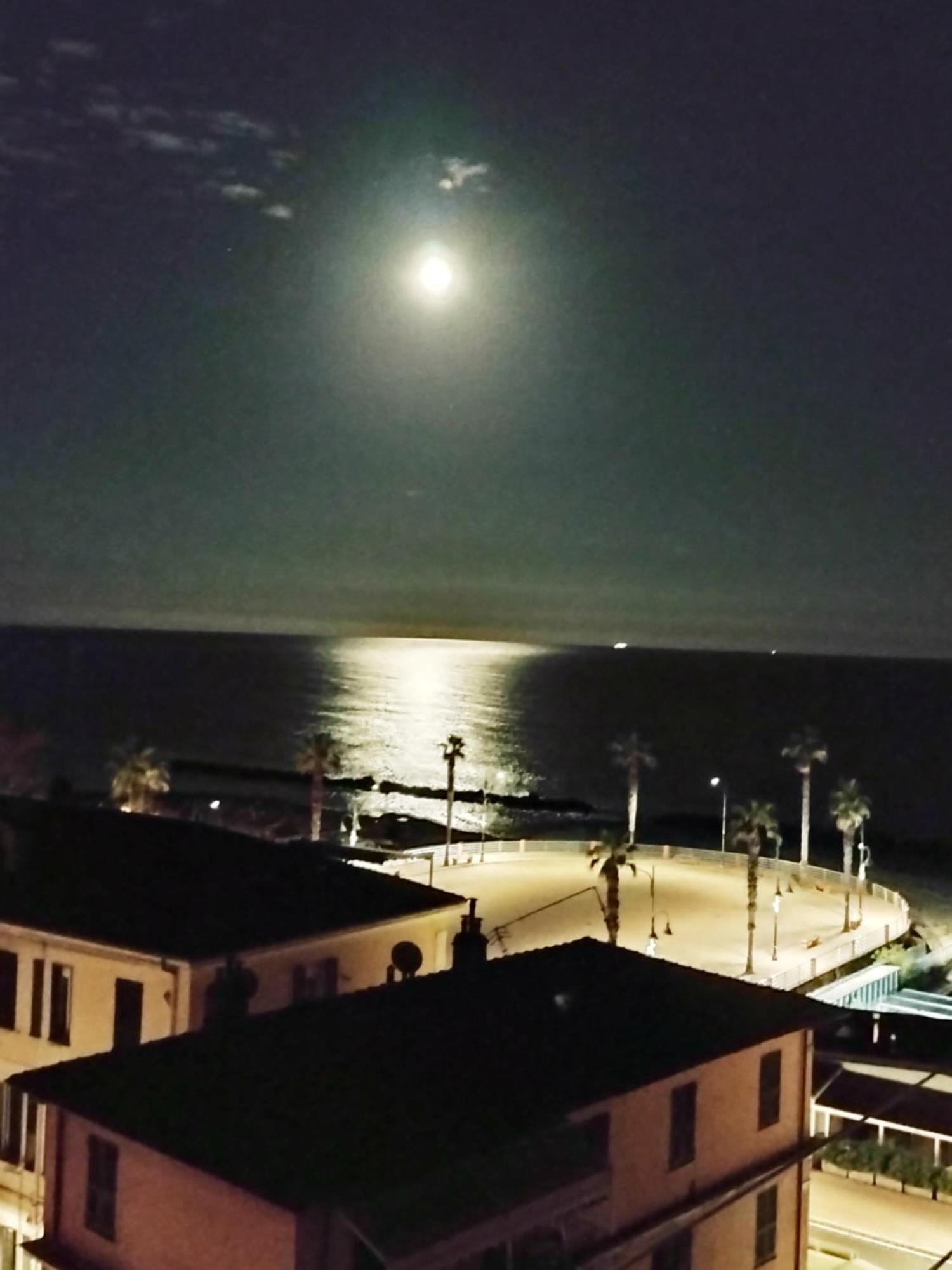 Casa Al Mare Apartment Вентимиля Екстериор снимка