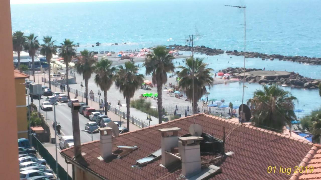 Casa Al Mare Apartment Вентимиля Екстериор снимка